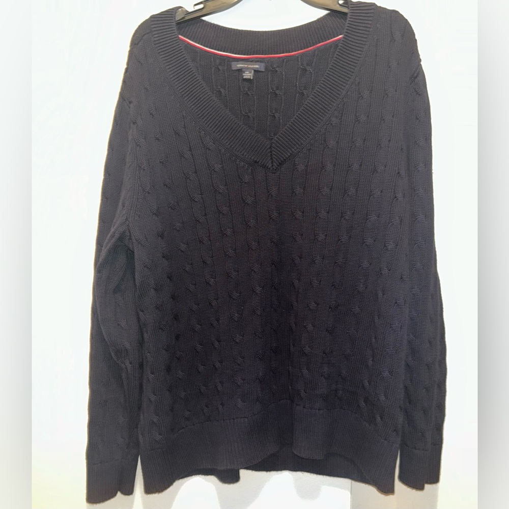 ****New/No Tags/Never Worn*******. Tommy Hilfiger Sweater